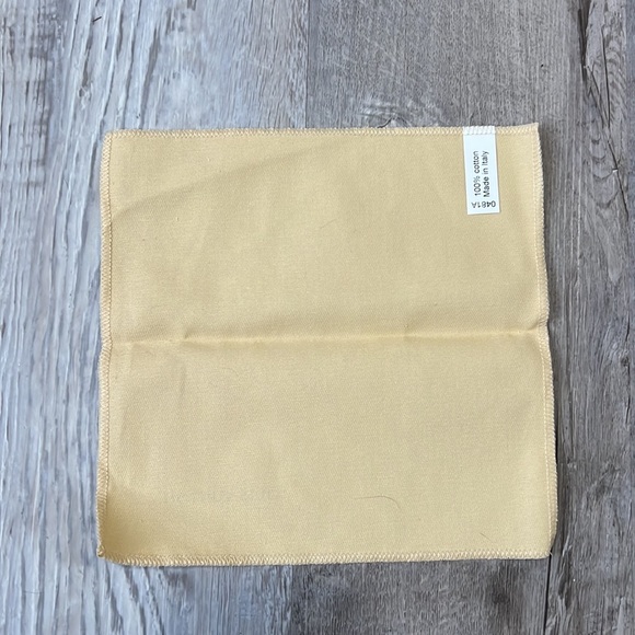 Louis Vuitton Cleaning Cloth - Picture 3 of 3